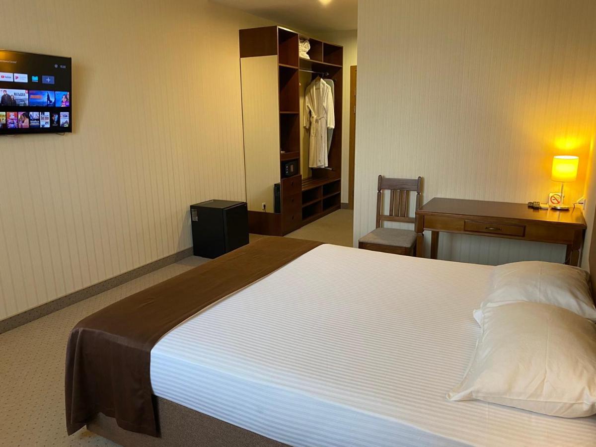 Hotel 7Ya Krasnosilske エクステリア 写真