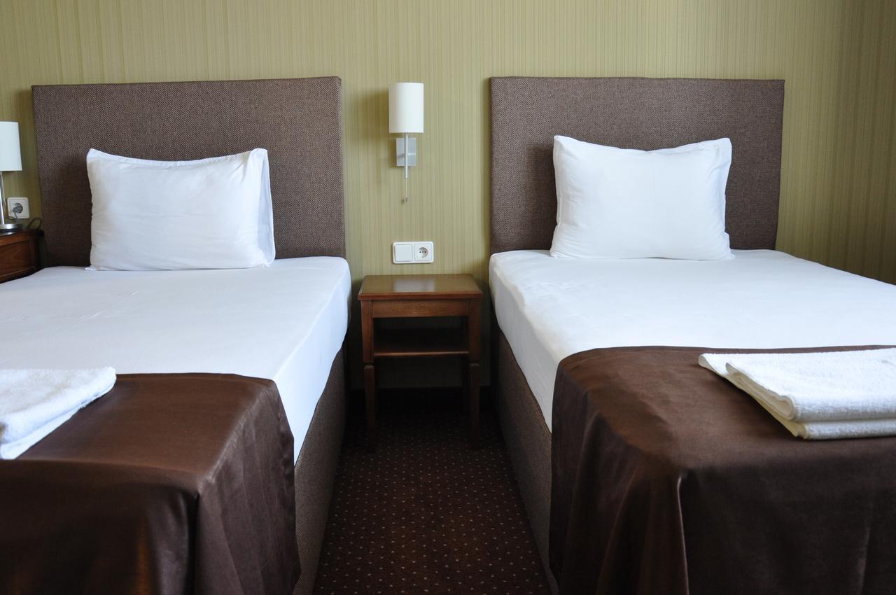 Hotel 7Ya Krasnosilske エクステリア 写真